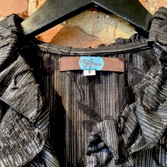 Vintage Eva Franco Sleeveless Ruffled Button-Up Black Blouse. Size: 8 - Picture 4 of 11